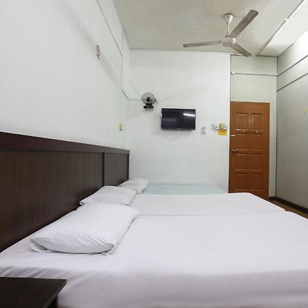 Oyo 89755 D&D Budget Inn Kota Bharu Exteriér fotografie