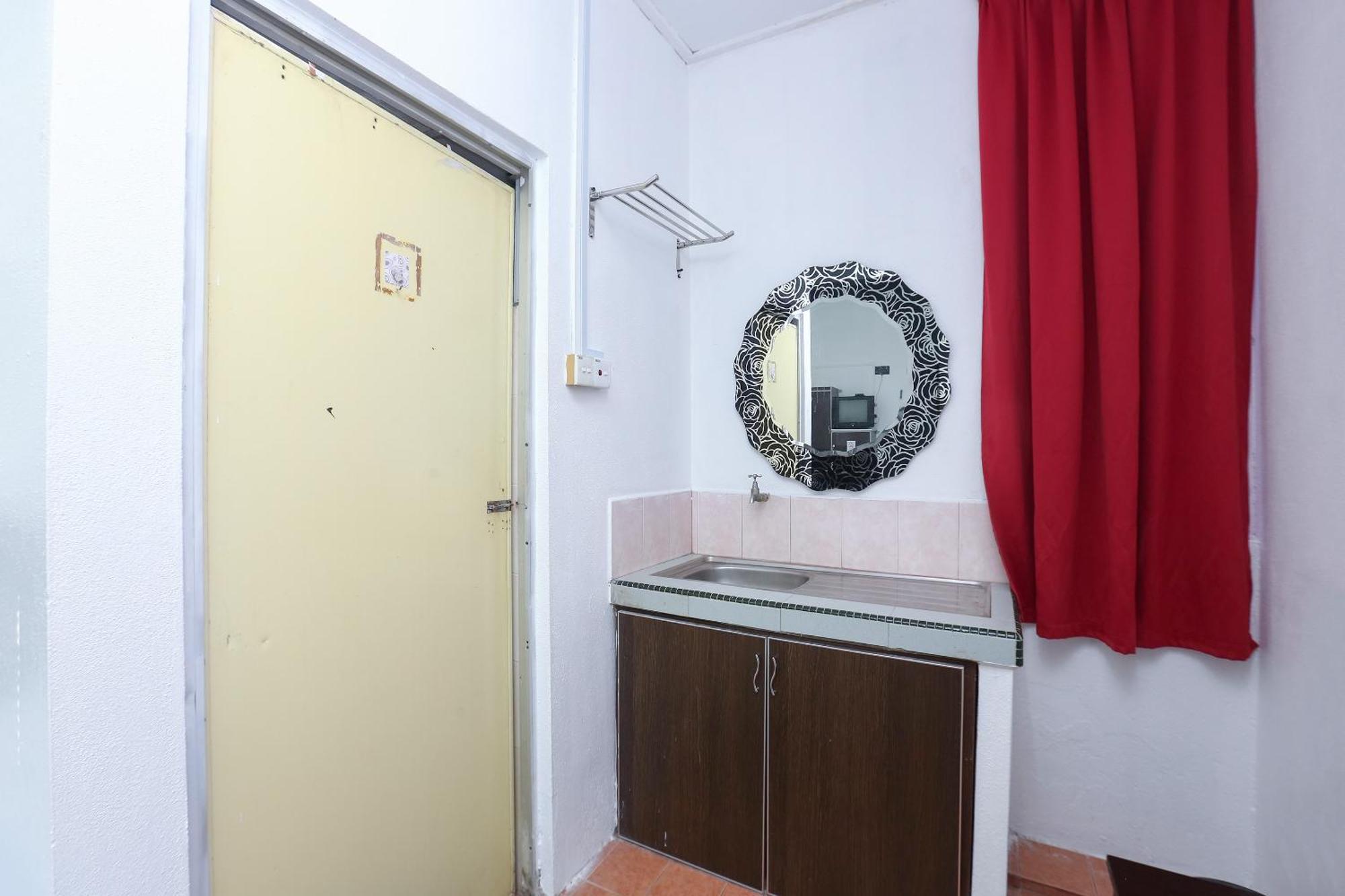 Oyo 89755 D&D Budget Inn Kota Bharu Exteriér fotografie